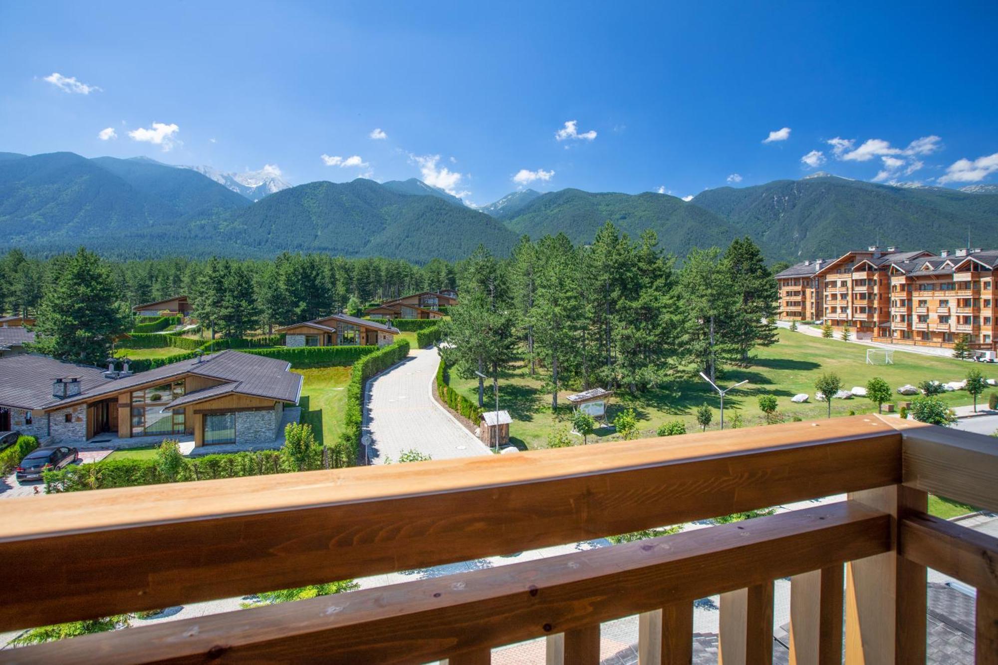 Luxury Chalets Pirin Golf & Country Club Банско Екстериор снимка